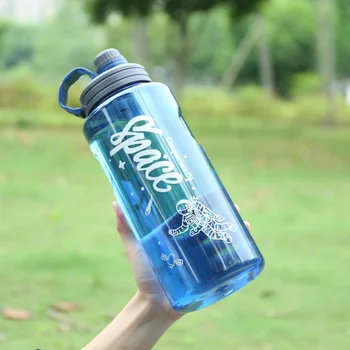 Spor Su Şişesi Büyük Kapasiteli 2 litre Uzay Su Bardağı Sızdırmaz Taşınabilir Plastik içme şişesi Spor Yürüyüş Kamp için