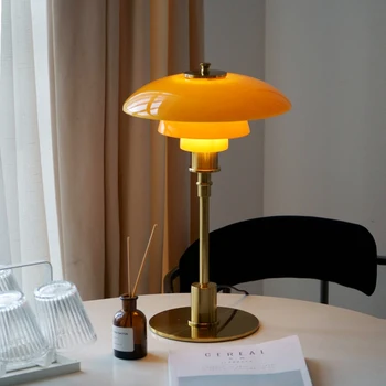 Danimarka PH 3/2 masa lambası İskandinav Tarzı Post-modern Minimalist Yaratıcı Oturma Odası Çalışma Otel Yumuşak Başucu dekor vazosu Masa Lambası