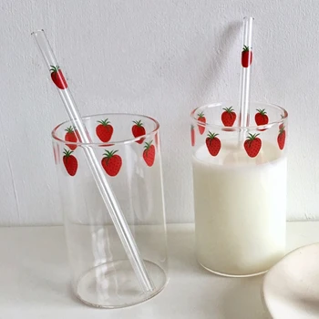 Çilek Sevimli Cam pipetli bardak Yaratıcı Şeffaf Su Bardağı Öğrenci Süt İsıya Dayanıklı Cam Nana içme bardakları