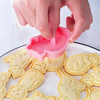 6 Adet / takım 3D Kedi Köpek Bakeware kurabiye kalıbı Bisküvi Kalıp DIY Karikatür Basın Pişirme Kalıp Doğum Günü Noel Çerez Araçları Hediye