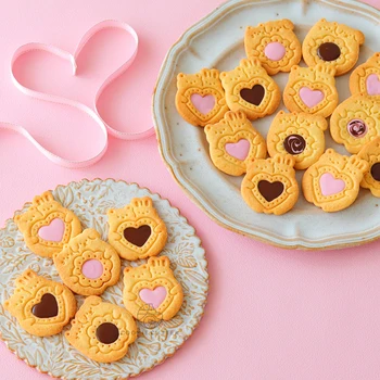 2 Adet / takım Yeni sevgililer Günü kurabiye kesici Ayı Tavşan Sandviç Bisküvi Kalıp Aşk Kalp 3D Ev DIY Hediye Pişirme Araçları